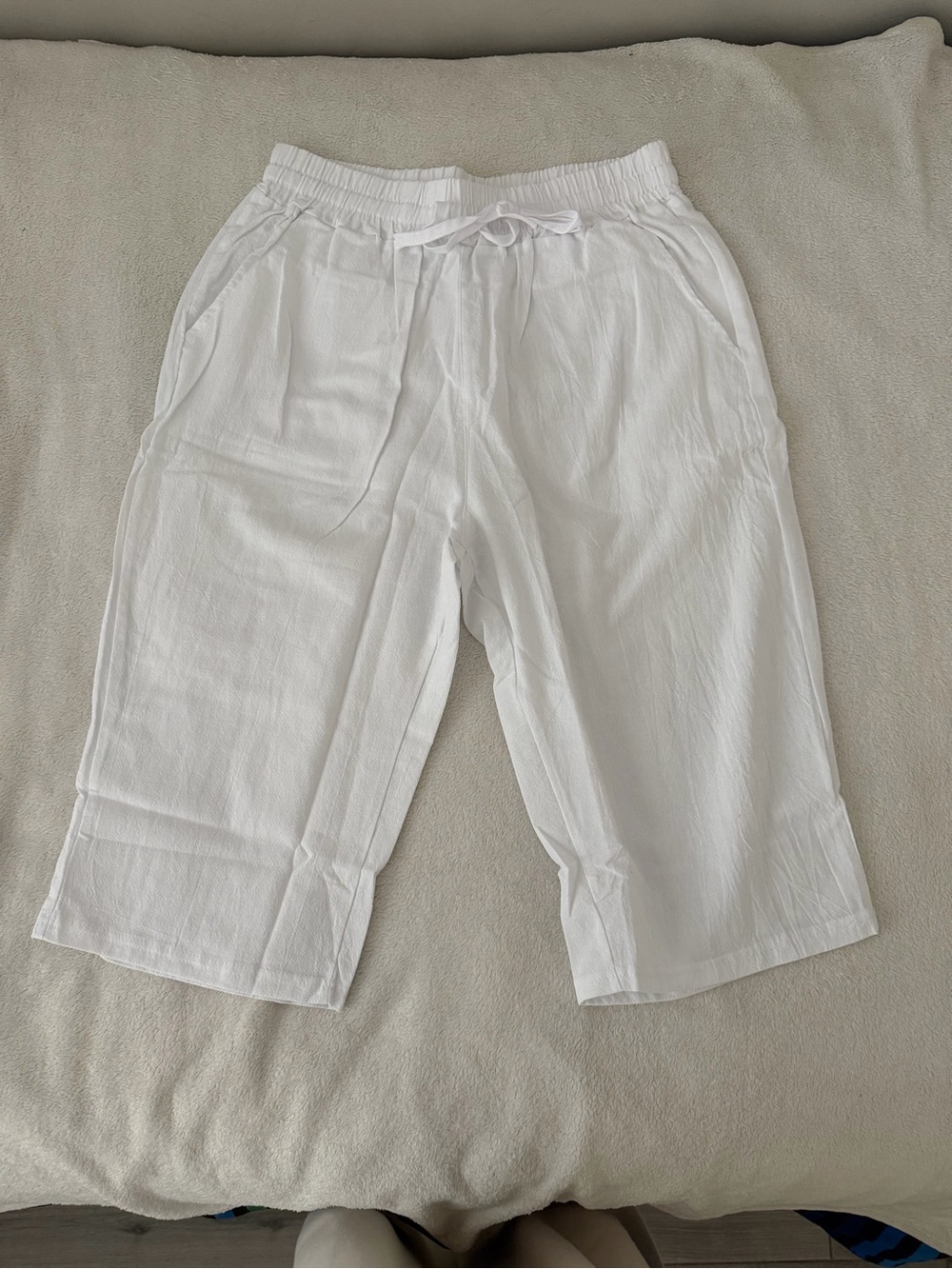 SHEIN White Drawstring Linen-Style Cargo Shorts